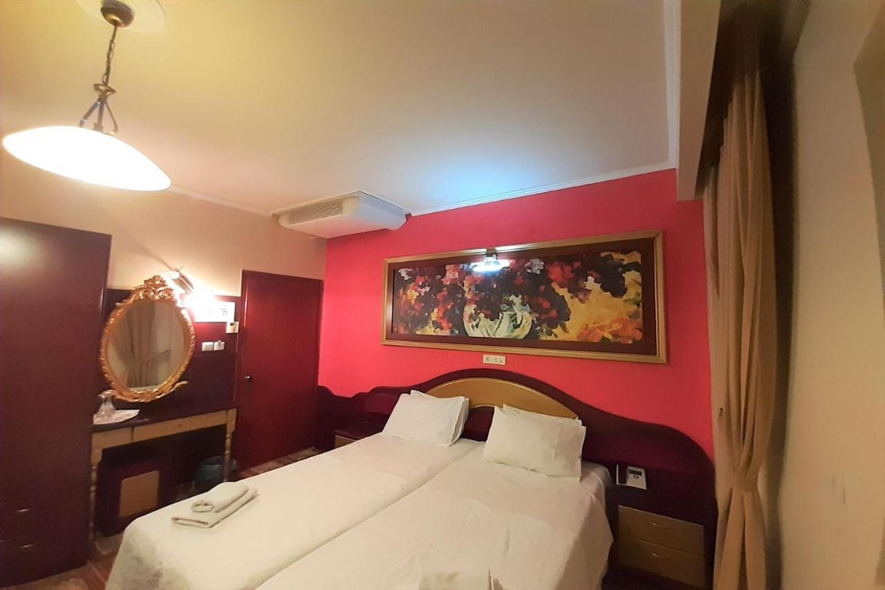 Hotel Astoria Igoemenitsa Buitenkant foto